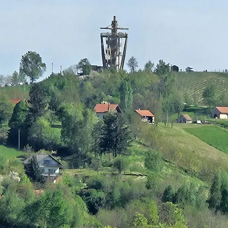 Feriehus Hiska Z Razgledom *
